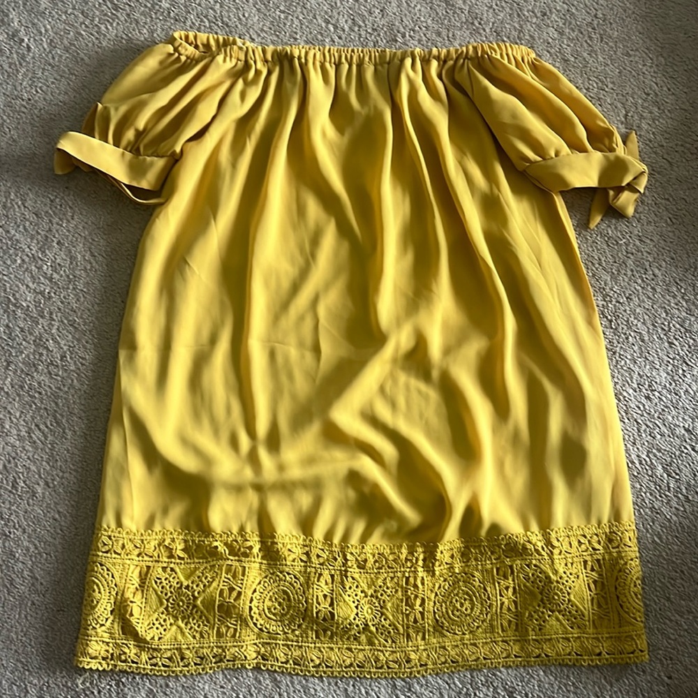 Lulus off shoulder dress xs